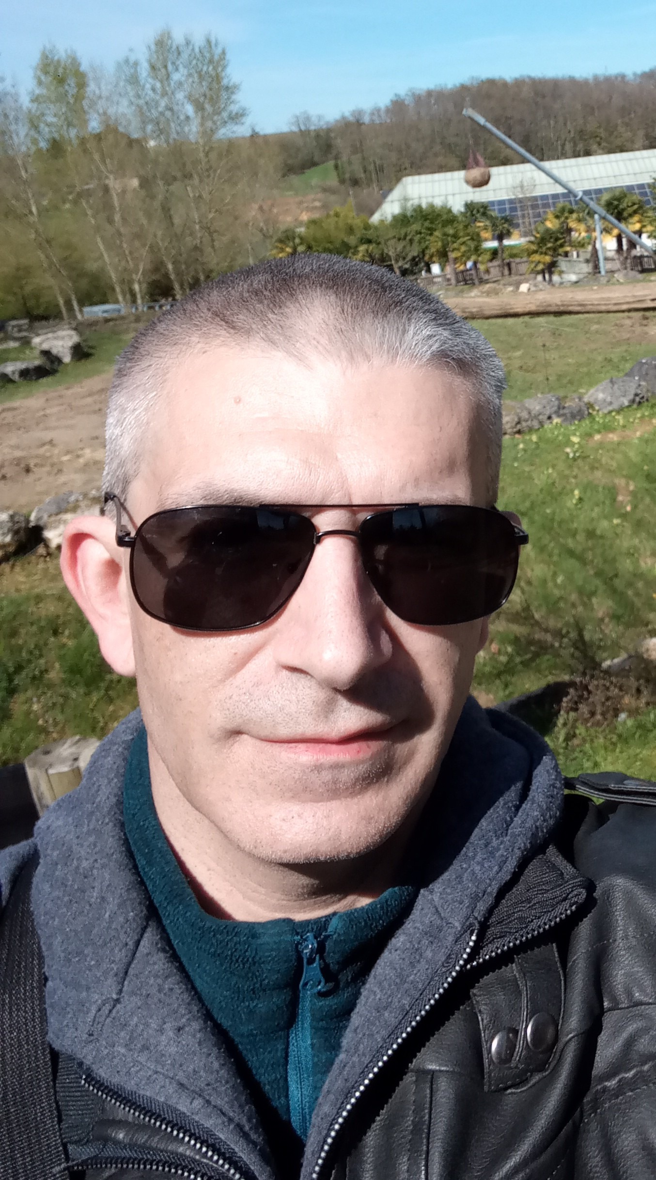 Floreal, 45 ans, Beaufort-Blavincourt