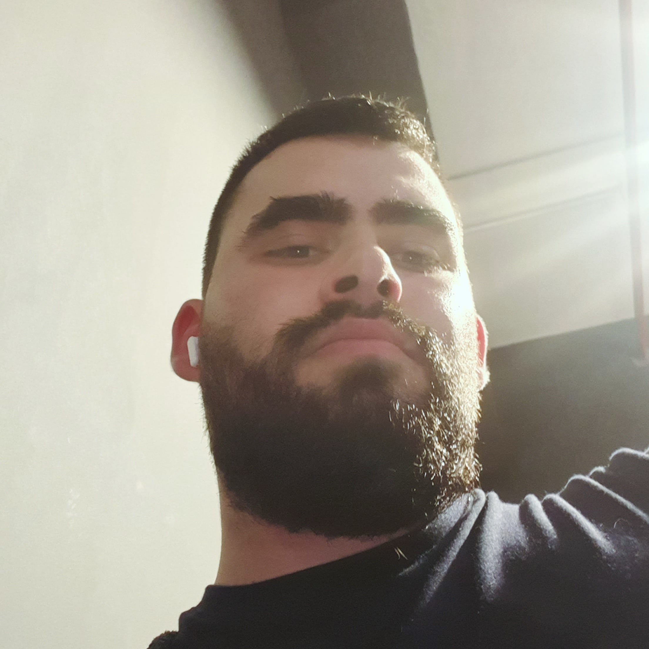Bedros, 28 ans, Plouvain
